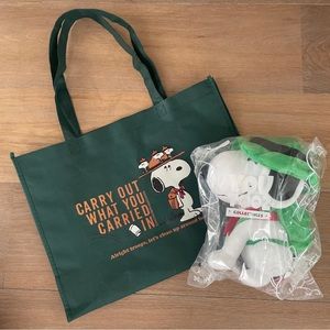 SDCC 2023 Comic Con Peanuts Snoopy A Beagle Scout Youtooz plush tote bag LE